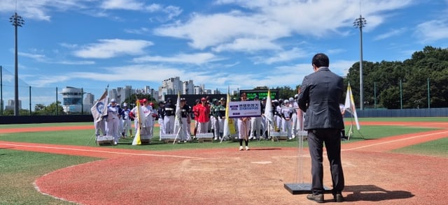 モンベスト2026連盟会長旗の開幕式の大会写真。 /写真=韓国女子野球連盟提供
