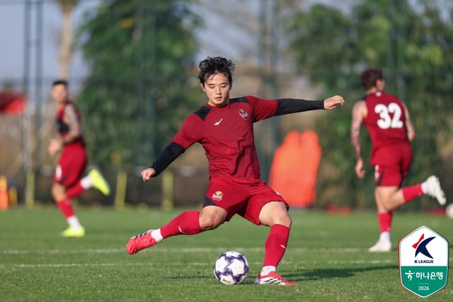 Imagen de Hwang Do-yoon durante el entrenamiento del equipo. /Foto=Federación Coreana de Fútbol Profesional proporcionada