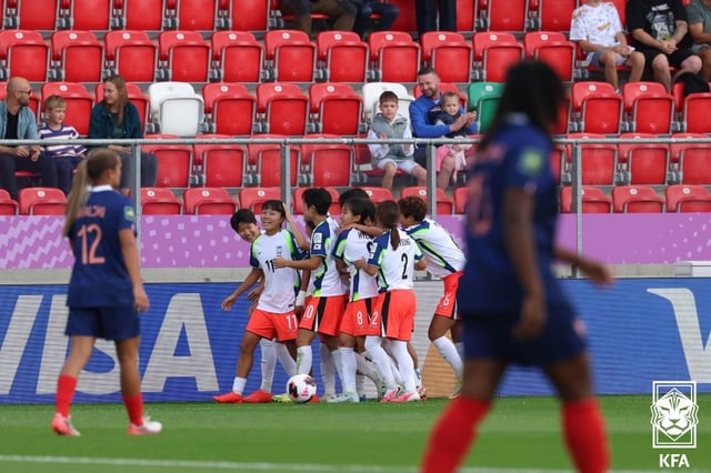 선제골을 넣고 기뻐하는 한국 U-20 여자 축구대표팀의 모습. /사진=대한축구협회 제공