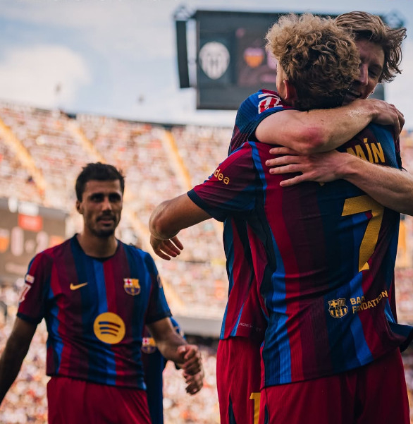Jugadores del Barcelona celebrando tras marcar un gol. /Foto=captura de las redes sociales oficiales del Barcelona
