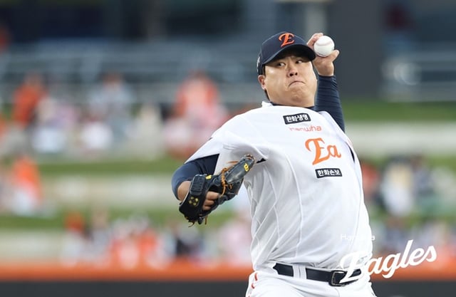 한화 이글스 류현진이 8일 대전 한화생명볼파크에서 열린 두산 베어스와 2026 신한 SOL KBO리그 홈경기에 선발 등판해 역투하고 있다. /사진=한화 이글스 제공