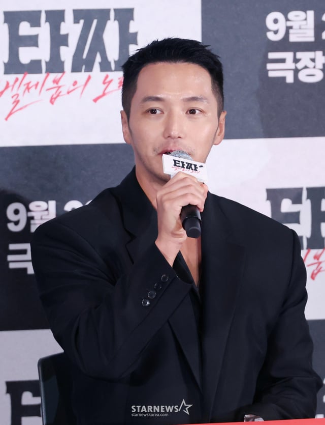 배우 변요한이 9일 오후 서울 CGV용산아이파크몰에서 진행된 영화 '타짜: 벨제붑의 노래' 언론배급시사회 및 기자간담회에 참석해 질문에 답하고 있다. /2026.09.09 /사진=이동훈 photoguy@