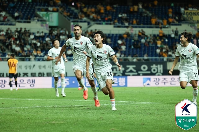 팀 득점 이후 기뻐하고 있는 제주 SK 최병욱. /사진=한국프로축구연맹 제공