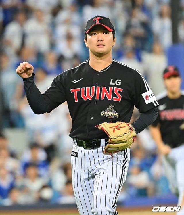 12日の三星戦にリリーフ登板したコ·ウソク。