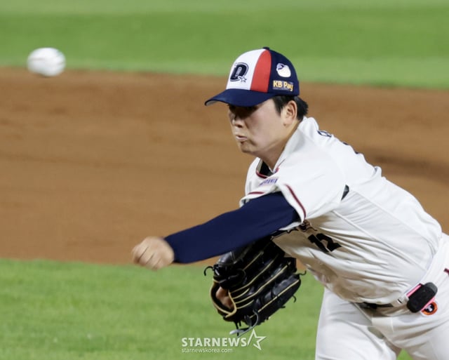 두산 좌완불펜 타카다가 3일 잠실야구장에서 열린 2026KBO리그 두산베어스와 LG트윈스 경기 8회초 수비를 책임지고 있다.. 2026.09.03. /사진=강영조 cameratalks@