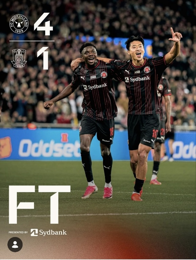 Cho Gue-sung (right). /Photo=Midtjylland SNS