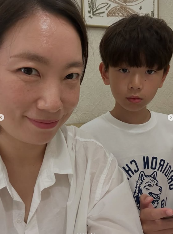 정경미(왼쪽)와 그의 아들/사진=정경미 SNS