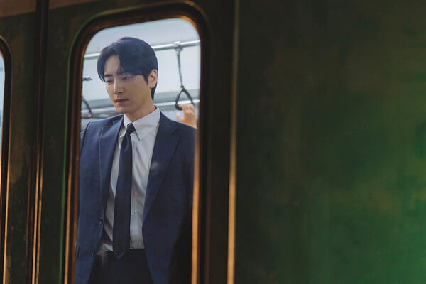 '로또 1등도 출근합니다' 이준혁 / 사진=티빙