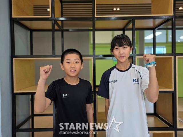 문채환(왼쪽)-문채원 남매가 지난달 30일 부산 동의대에서 '선진 S&C 이론 및 실기 보급 강습회'에 참석했다. /사진=김동윤 기자