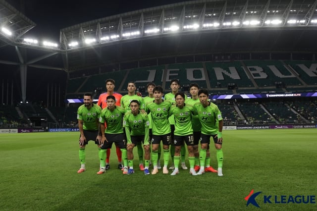 16일 오후 7시 전주월드컵경기장에서 열린 2026~2027 아시아축구연맹(AFC) 아시아챔피언스리그 엘리트(ACLE) 리그 스테이지 1차전 전북 현대 베스트 11. /사진=한국프로축구연맹 제공