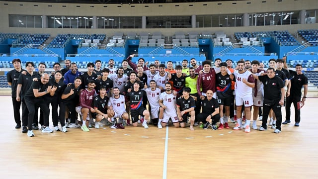 Group photo of the Korean men's handball national team and Qatar handball national team during a friendly match. /Photo=Korea Handball Federation provided