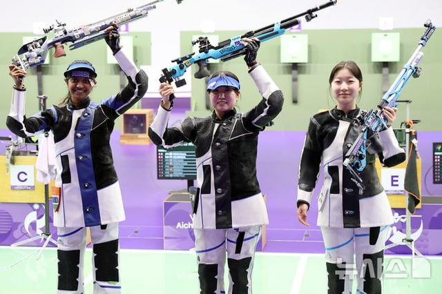 South Korea's shooting team member Ban Hyo-jin won the bronze medal in the women's 10m air rifle individual final at the 2026 Aichi-Nagoya Asian Games held on the 20th at the General Shooting Range in Aichi Prefecture, Japan. /Photo=NEWSIS