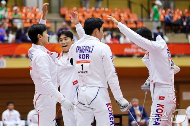 Equipo surcoreano de pentatlón moderno Nam Ja (CEO): Jun Woong-tae (de izquierda a derecha), Kim Young-ha, Seo Chang-wan y Lee Jong-hyun. /foto=proporcionado por NEWS1