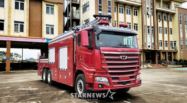 Unmanned Demolition Water-Supply Vehicle Based on Maxen Euro6 6X4