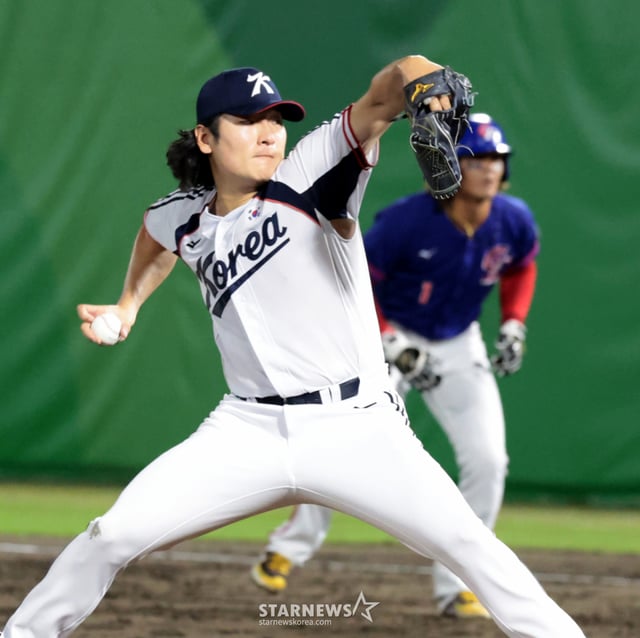 야구대표팀 선발투수 곽빈이 21일 아이치현 오카자키 시민구장에서 열리는 2026 아이치·나고야 아시안게임 야구 조별리그 대한민국과 대만경기에서 6회초 수비도 무실점으로 이어가고 있다. 2026.09.21. /사진=강영조 cameratalks@