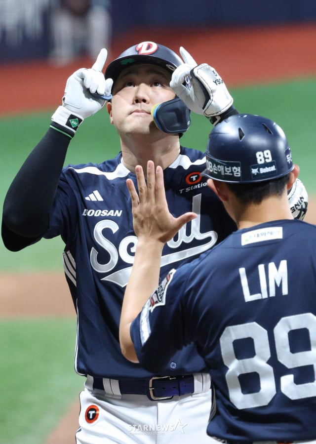 2026 신한 SOL KBO리그 키움 히어로즈 대 두산 베어스 경기가 22일 서울 고척스카이돔에서 열렸다. 두산 양석환이 8회초 무사에서 좌월 1점 홈런을 날리고 홈인하고 있다. /사진=김진경 kim.jinkyung@