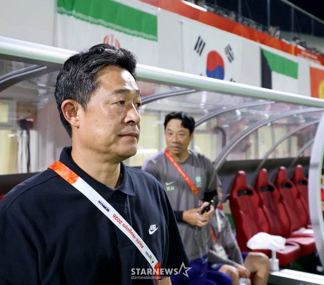 축구대표팀 이민성 감독이 22일 파로마 미즈호 럭비 스타디움에서 열리는 2026 아이치·나고야 아시안게임 축구 D조 한국과 사우디아라비아 경기를 지휘하고 있다. 2026.09.22. /사진=강영조 cameratalks@