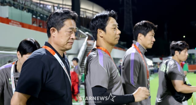 축구대표팀 이민성 감독이 22일 파로마 미즈호 럭비 스타디움에서 열리는 2026 아이치·나고야 아시안게임 축구 D조 한국과 사우디아라비아 경기를 지휘하고 있다. 2026.09.22. /사진=강영조 cameratalks@