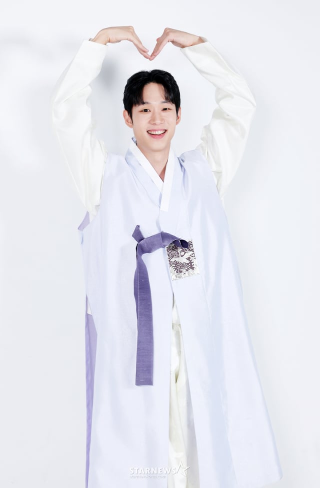 Actor Lee Chan-yong Hanbok Interview /Photo=Reporter Kim Hwi-seon hwijpg@