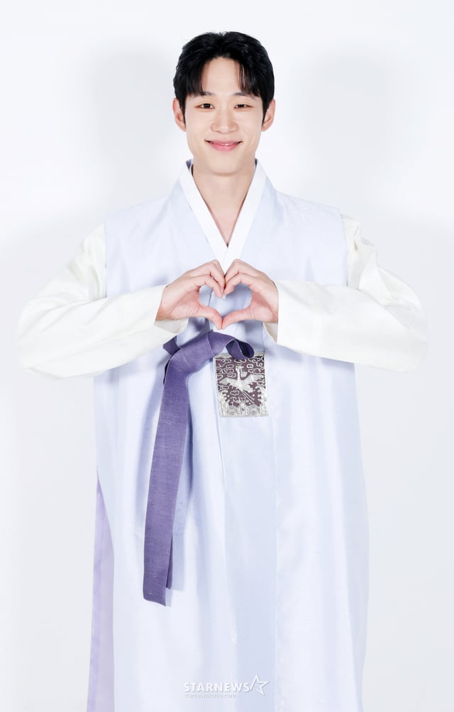 배우 이찬용 한복 인터뷰 /사진=김휘선 기자 hwijpg@