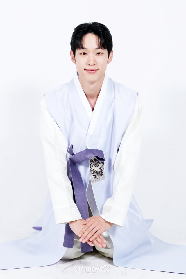배우 이찬용 한복 인터뷰 /사진=김휘선 기자 hwijpg@