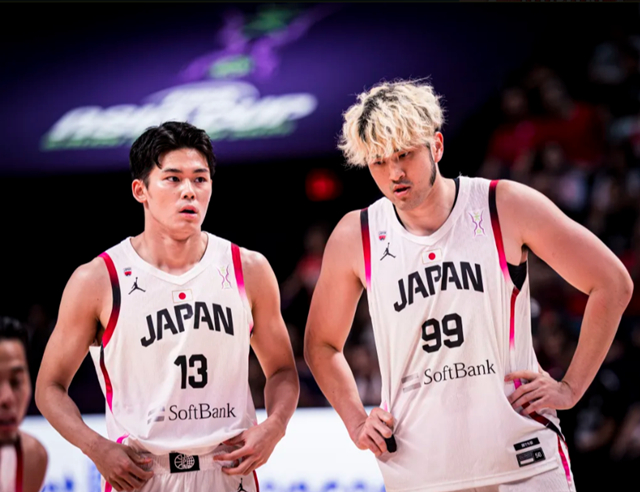 가네치카 렌(왼쪽). /사진=FIBA