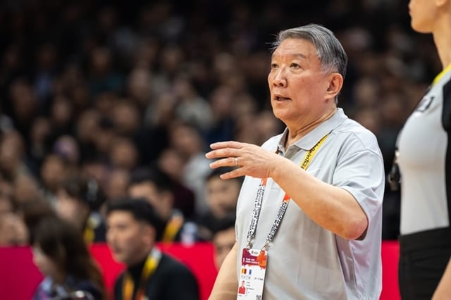 Gong Luming, entrenador del equipo femenino de baloncesto de China. /Foto=FIBA