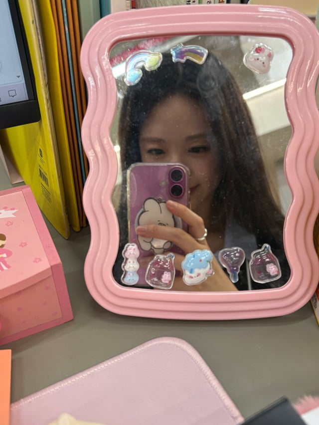 /사진=지예은 SNS