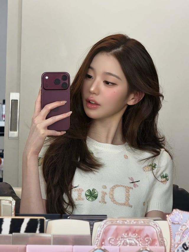 /foto=IVE Jang Won-young SNS