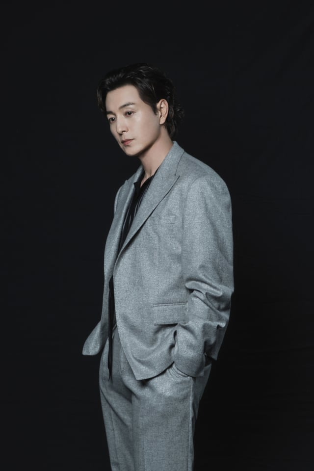 Diễn viên Jeong Sung-il của loạt phim gốc Disney+ 'Made in Korea Season 2' đang tạo dáng cho buổi phỏng vấn vòng tròn được tổ chức ngày 28. /ảnh=Walt Disney Company Korea 2026.09.28 /Ảnh=Lee Dong-hoon photoguy@