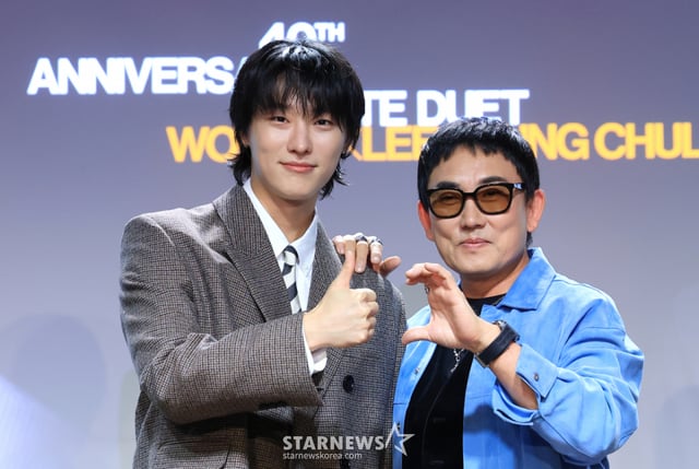 (서울=뉴스1) 권현진 기자 = 가수 우즈와 이승철(오른쪽)이 29일 서울 용산구 현대카드 UNDERSTAGE에서 열린 이승철 데뷔 40주년 기념 앨범 ’우리만의 이야기‘ 음감회에서 포즈를 취하고 있다. 2026.9.29/뉴스1  Copyright © 뉴스1. All rights reserved. 무단 전재 및 재배포,  AI학습 이용 금지. /사진=(서울=뉴스1) 권현진 기자