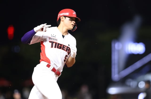 KIA 김도영이 29일 광주-기아챔피언스필드에서 열린 2026 신한 SOL KBO 리그 정규시즌 KT 위즈와 홈경기에서 시즌 41호포를 쳤다. /사진=KIA 타이거즈 제공