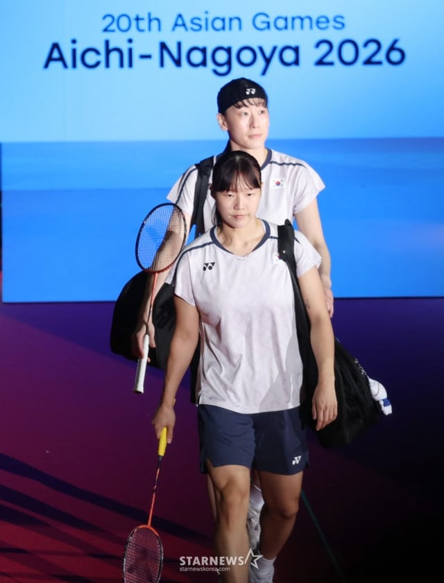 한국 여자복식 백하나(앞)와 이소희. /사진=강영조 선임 기자.