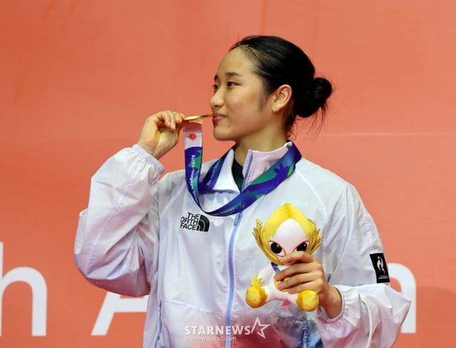 안세영이 29 일 일본 이치노미야 시립체육관에서 열린 2026 아이치·나고야 아시안게임 배드민턴 여자단식 결승전에서 일본 야마구치 아카네를 2-0으로 셧아웃시키고 금메달을 차지했다. 2026.09.29. /사진=강영조 cameratalks@