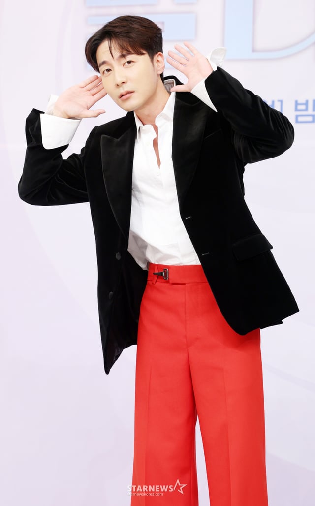 가수 로이킴이 30일 서울 양천구 목동 SBS에서 진행된 예능 '우리들의 발라드 2' 제작발표회에 참석해 포즈를 취하고 있다. /2026.09.30 /사진=김휘선 hwijpg@