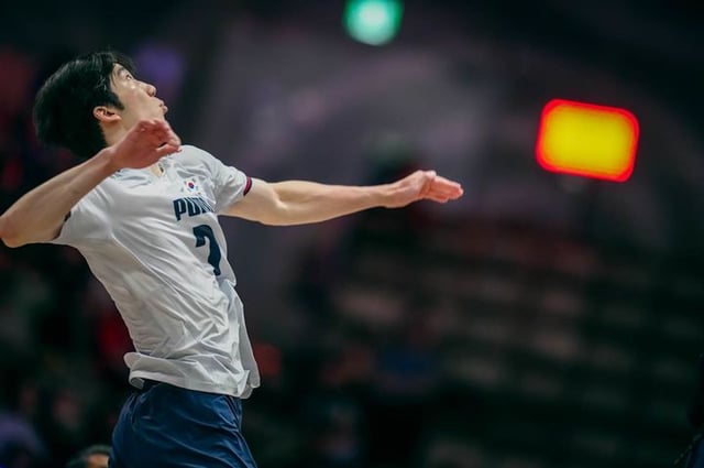 공격을 시도하는 허수봉. /사진=FIVB 공식 홈페이지