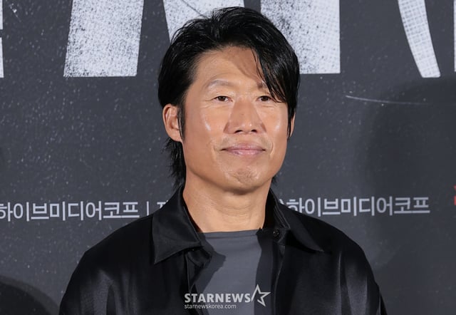 (서울=뉴스1) 권현진 기자 = 배우 유해진이 10일 오전?서울 용산구 CGV 용산아이파크몰에서 열린 영화 '암살자(들)' 제작보고회에 참석하고 있다. '암살자(들)'은 1974년 8월 15일, 대한민국을 충격에 빠뜨린 영부인 저격 사건의 의혹과 배후를 추적하는 이야기를 그린 작품이다. 2026.8.10/뉴스1 Copyright © 뉴스1. All rights reserved. 무단 전재 및 재배포, AI학습 이용 금지. /사진=(서울=뉴스1) 권현진 기자