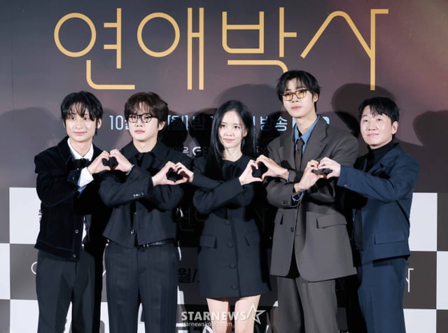 Actors Im Jin-hyo, Kim Min-seok, Kim So-hyun, Choo Young-woo, and Lee Chang-hoon pose at the production press conference for ENA's new Monday-Tuesday drama 'Yeon Ae (Dr.)', held on the afternoon of the 2nd at Seoul CGV Yongsan iPark Mall. /October 2, 2026 /Photo=Lee Dong-hoon photoguy@
