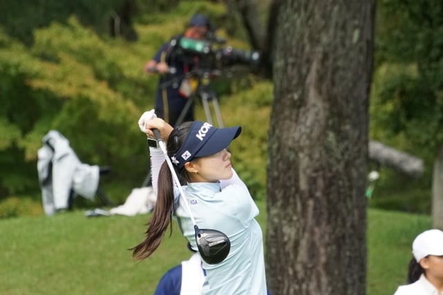 Yang Yun-seo hits a tee shot during the third round of the women’s golf event at the 2026 Aichi-Nagoya Asian Games, held on the East Course (par 70) of Kasugai Country Club in Kasugai City, Aichi Prefecture, Japan, on the 2nd. /Photo=Provided by the Korea Golf Association