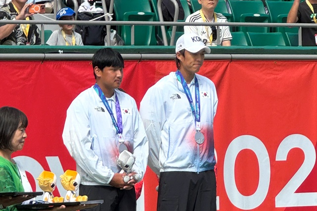 박의성(왼쪽)과 남지성. /사진=대한테니스협회 제공