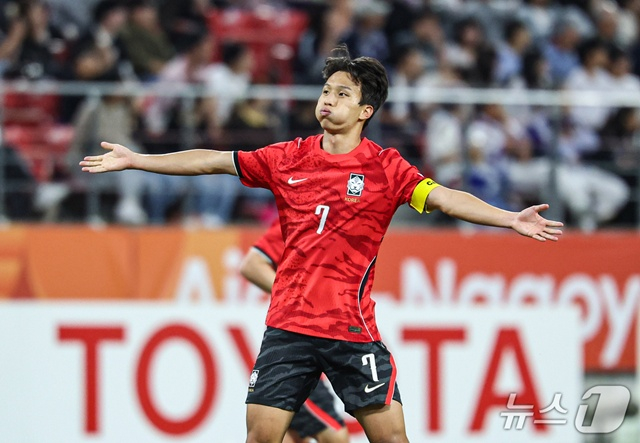 Um Ji-sung's goal celebration. /Photo=Provided by News1
