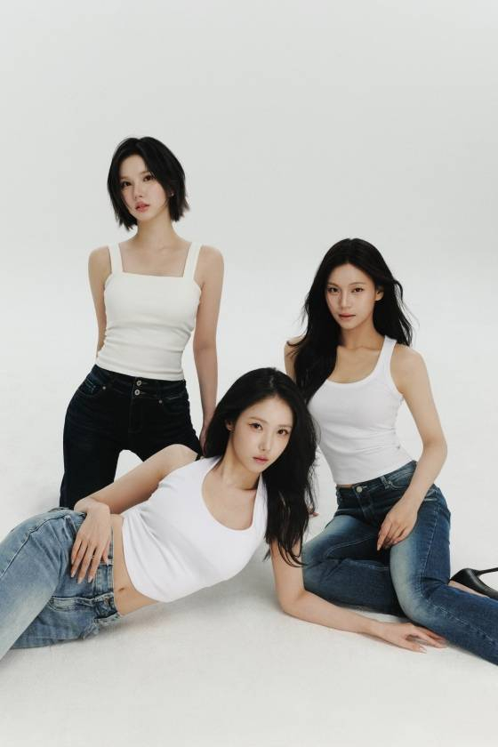 (왼쪽부터) 은하 신비 엄지 /사진=언코어