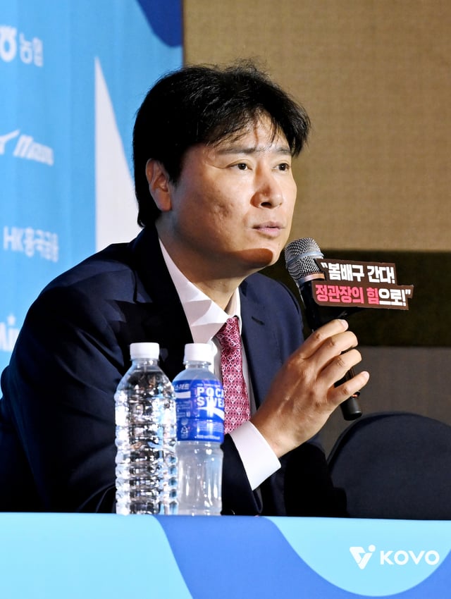 クォン·スンチャン、チョン·グァンジャン監督。 /写真=KOVO提供