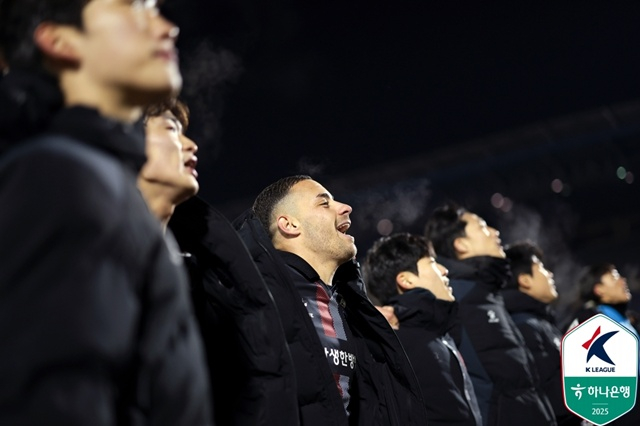 「バサニ(中央)」 /写真=韓国プロサッカー連盟提供