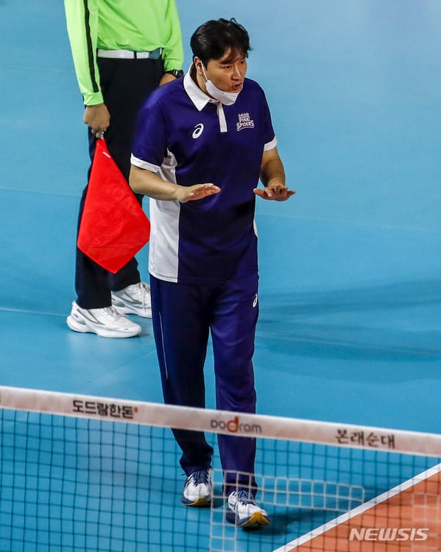 興国生命時代のクォン·スンチャン監督。 /写真=ニューシス