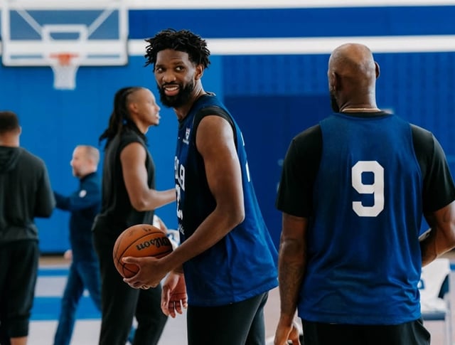 Embiid entrenando. /Foto=SNS oficial de los Philadelphia 76ers