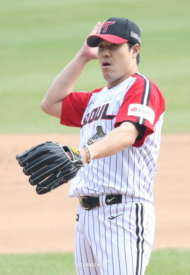 2026 Giải KBO Shinhan SOL Bank, trận đấu giữa LG Twins và KT Wiz diễn ra ngày 29 tại Seoul Jamsil Baseball Stadium. Kim Jin-sung của LG đang thực hiện cú ném. /ảnh=phóng viên trưởng Kim Jin-kyung kim.jinkyung@