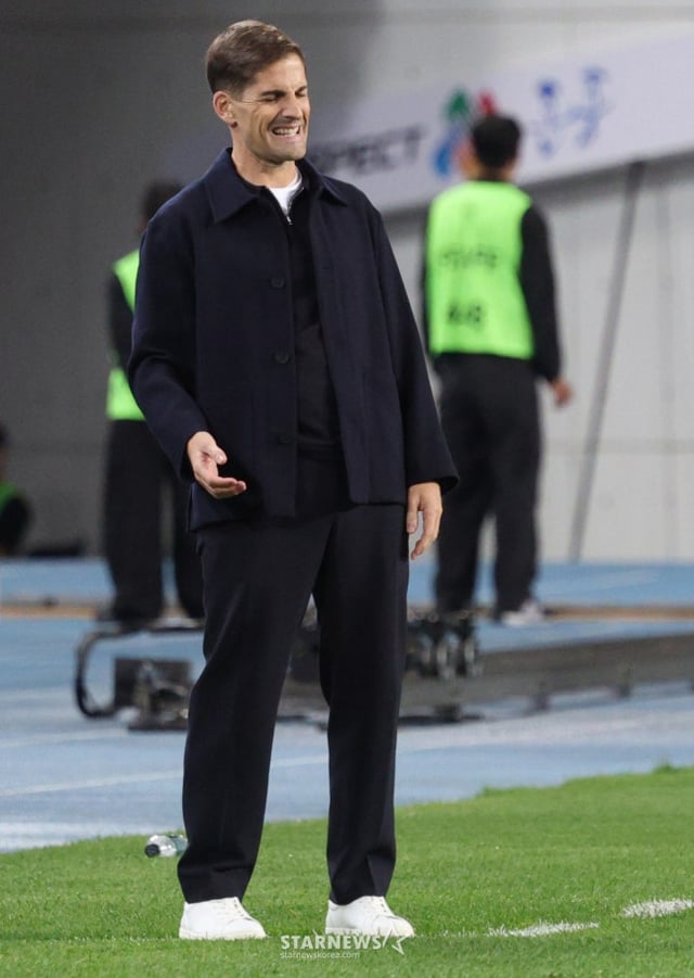 로베르트 모레노 한국 축구대표팀 임시 감독. /사진=김진경 대기자.