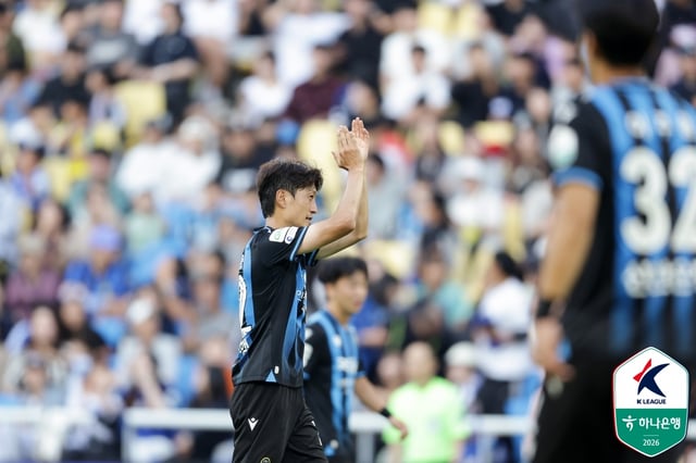 9日、仁川(インチョン)サッカー専用競技場で行われた仁川ユナイテッドと浦項(ポハン)スティーラーズのハナ銀行Kリーグ1202631ラウンド、得点に成功した後、喜んでいる仁川李青龍(イ·チョンヨン)。 /写真=韓国プロサッカー連盟提供