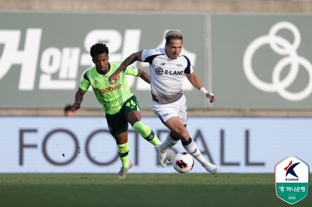 Paulinho (izquierda) y Eulere. /Foto=Korea Professional Football League